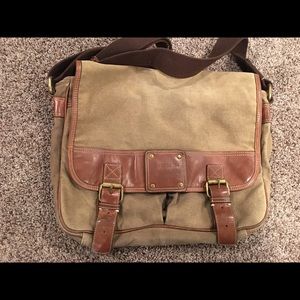 Fossil Messenger bag